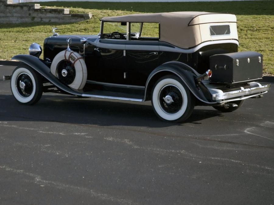  Auburn 8-98A Custom Phaeton Sedan 1931 года  (фото 2 из 4)